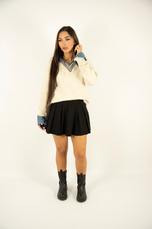 Pull col V crème – Détails jean